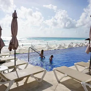 Bright And Breezy 1 Bedroom Next To Clubs Apartment